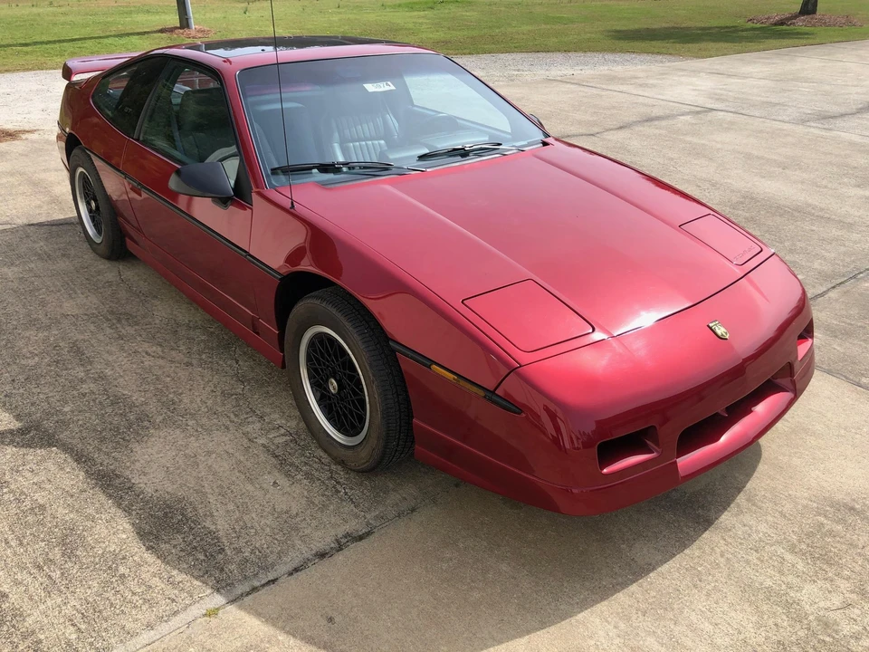 1988 Pontiac Fiero GT - Image 2 of 31