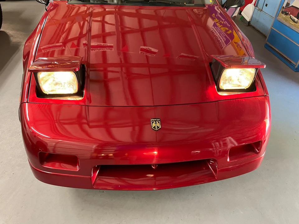 1988 Pontiac Fiero GT - Image 17 of 31