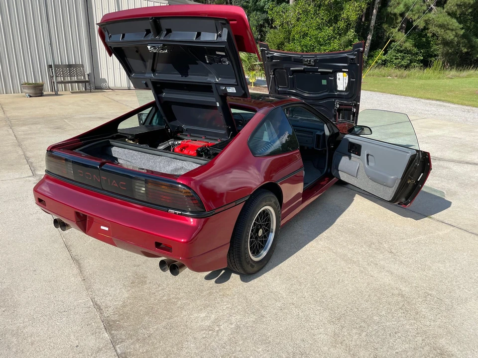 1988 Pontiac Fiero GT - Image 16 of 31