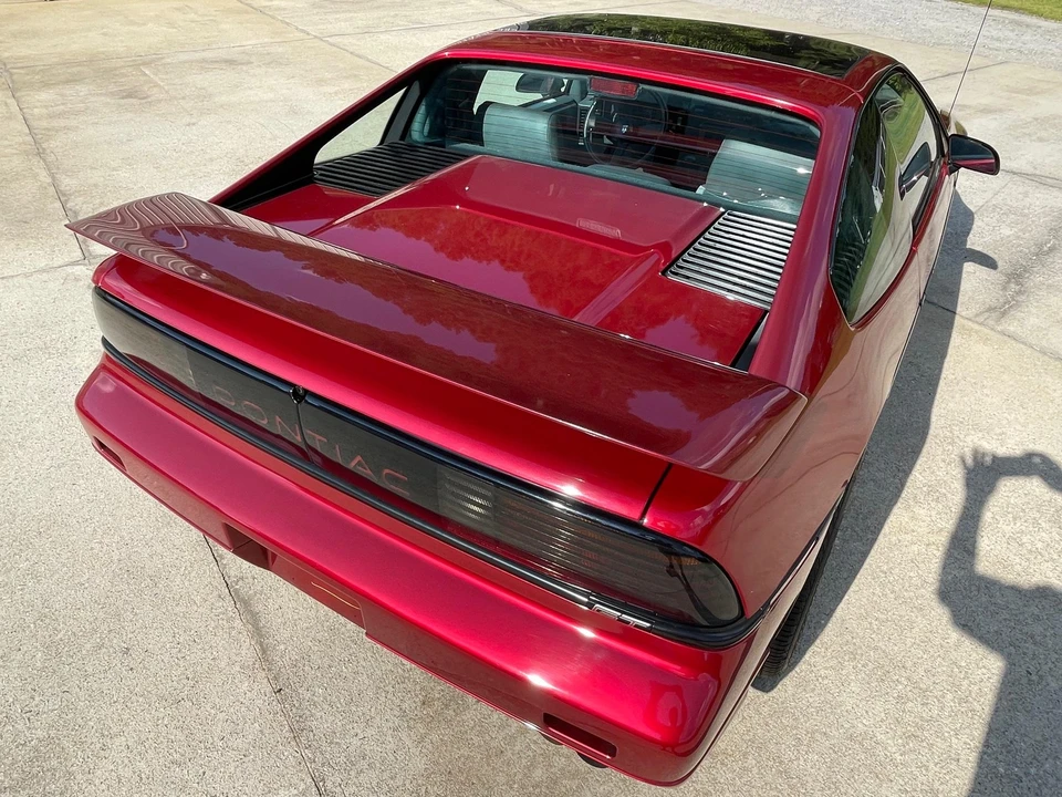 1988 Pontiac Fiero GT - Image 22 of 31