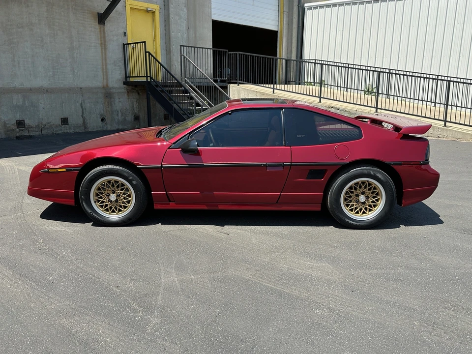 1988 Pontiac Fiero GT - Image 9 of 31