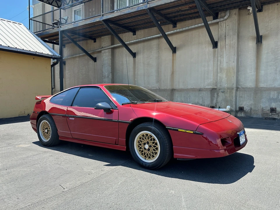 1988 Pontiac Fiero GT - Image 20 of 31