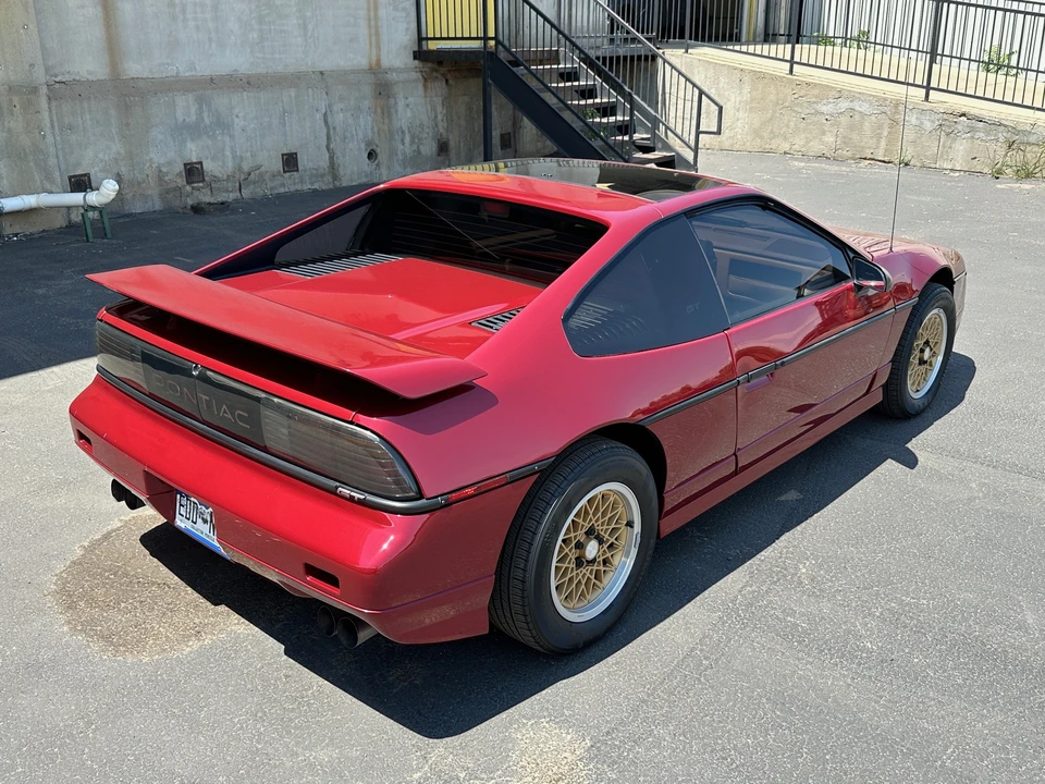 1988 Pontiac Fiero GT - Image 14 of 31