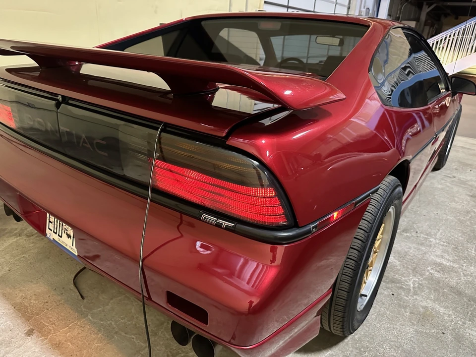 1988 Pontiac Fiero GT - Image 24 of 31