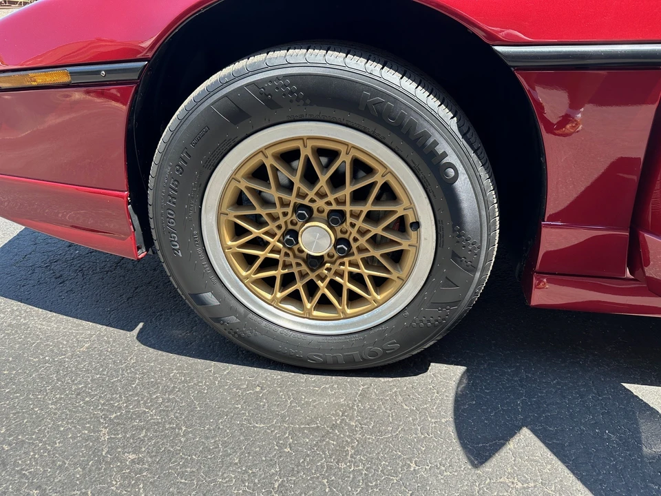 1988 Pontiac Fiero GT - Image 29 of 31