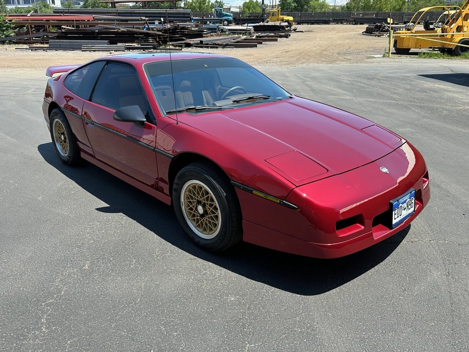 1988 Pontiac Fiero GT - Image 3 of 31