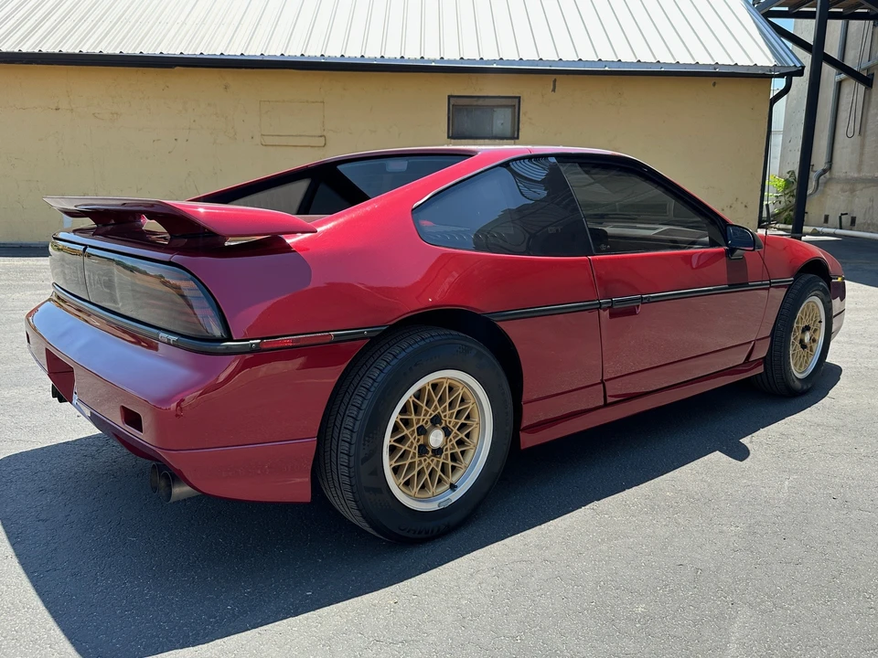 1988 Pontiac Fiero GT - Image 15 of 31