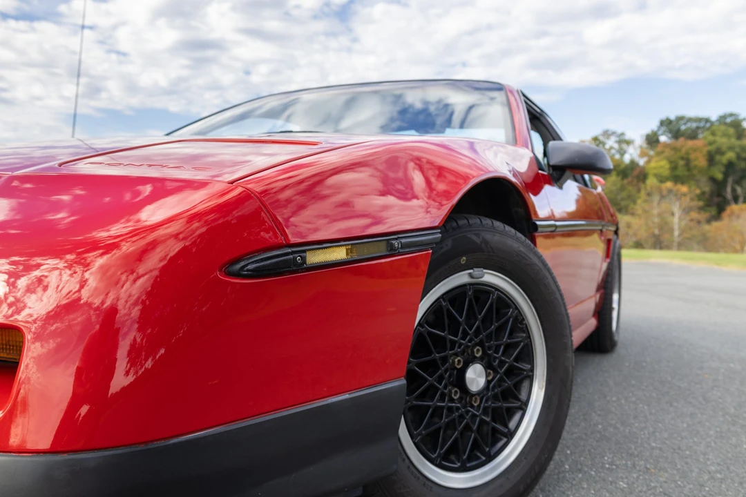 1988 Pontiac Fiero GT - Image 22 of 31