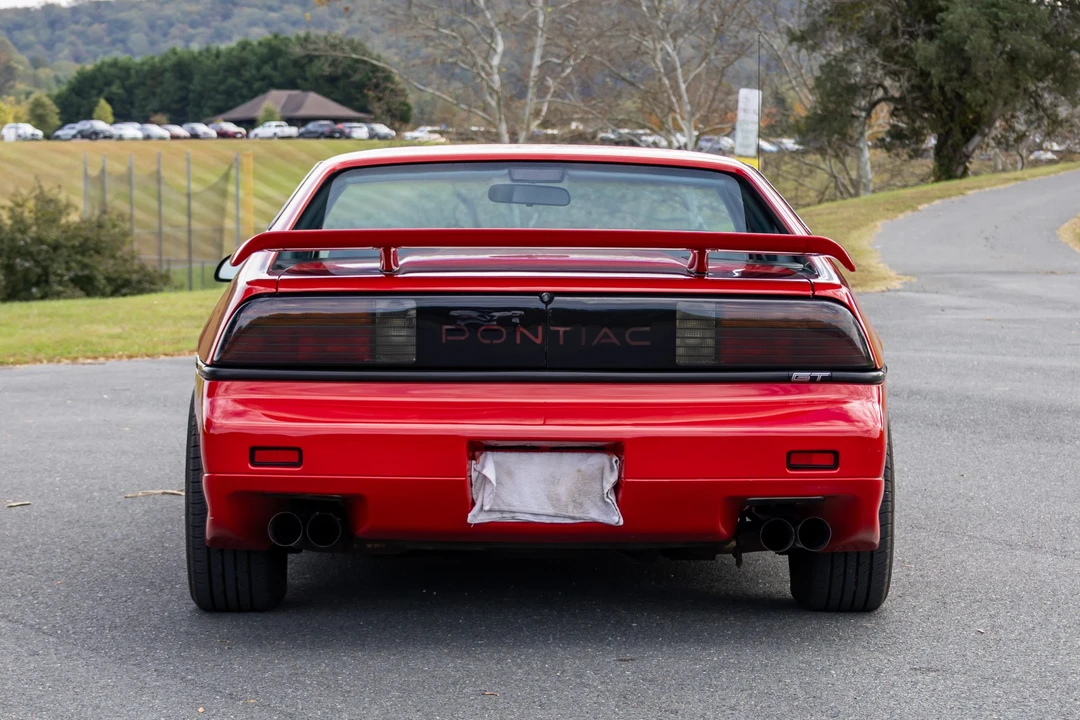 1988 Pontiac Fiero GT - Image 8 of 31