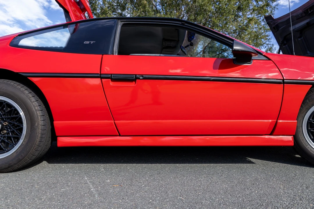 1988 Pontiac Fiero GT - Image 26 of 31