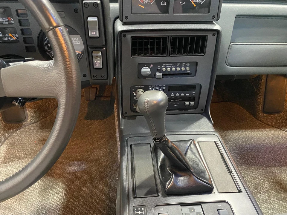 1988 Pontiac Fiero GT - Image 23 of 31