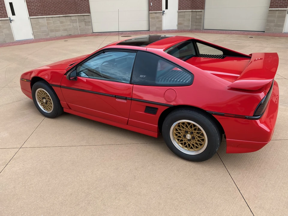 1988 Pontiac Fiero GT - Image 7 of 31