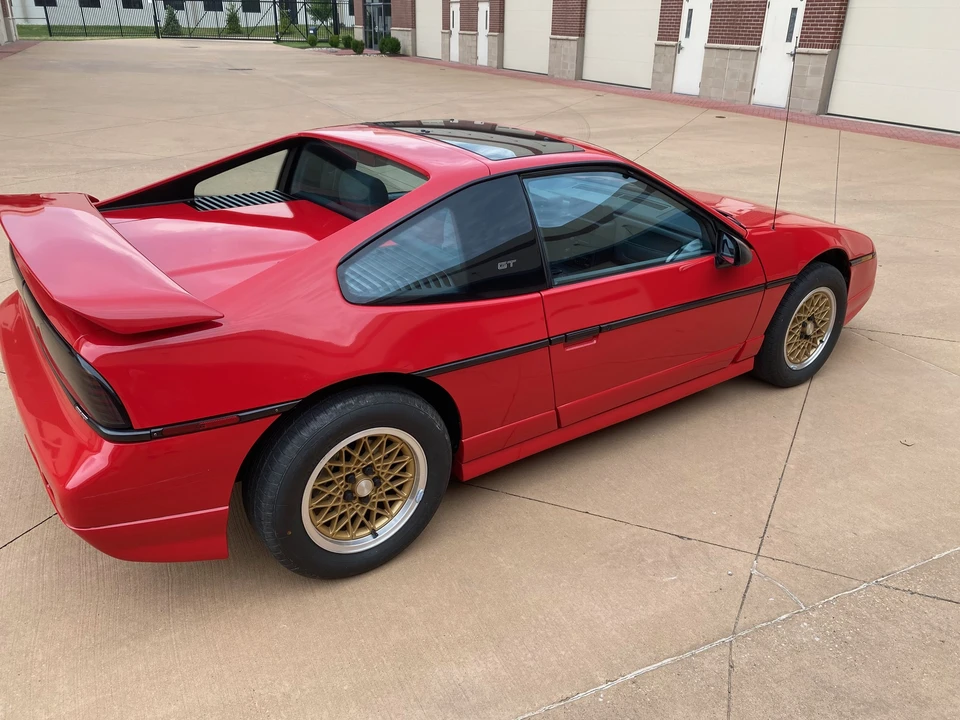 1988 Pontiac Fiero GT - Image 5 of 31