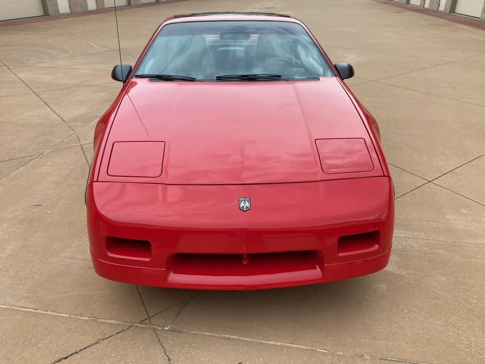 1988 Pontiac Fiero GT - Image 2 of 31