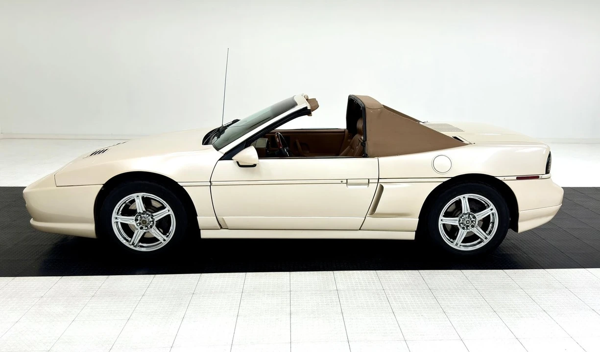 1988 Pontiac Fiero GT - Image 4 of 31
