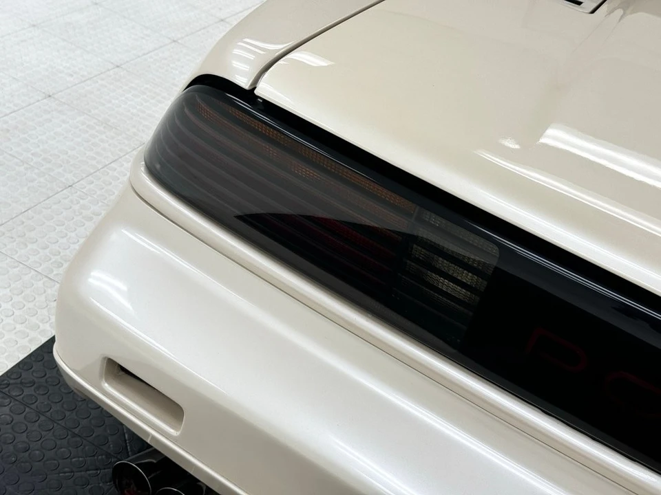 1988 Pontiac Fiero GT - Image 21 of 31