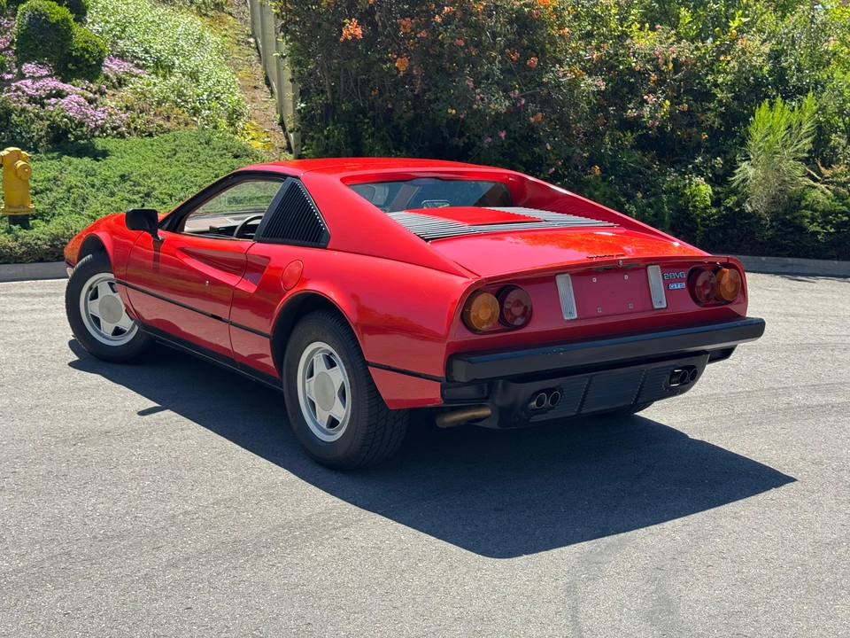 1988 Pontiac Fiero - Image 13 of 31