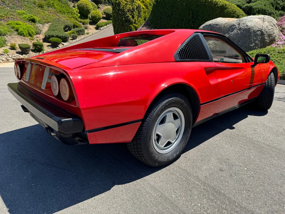 1988 Pontiac Fiero - Image 22 of 31