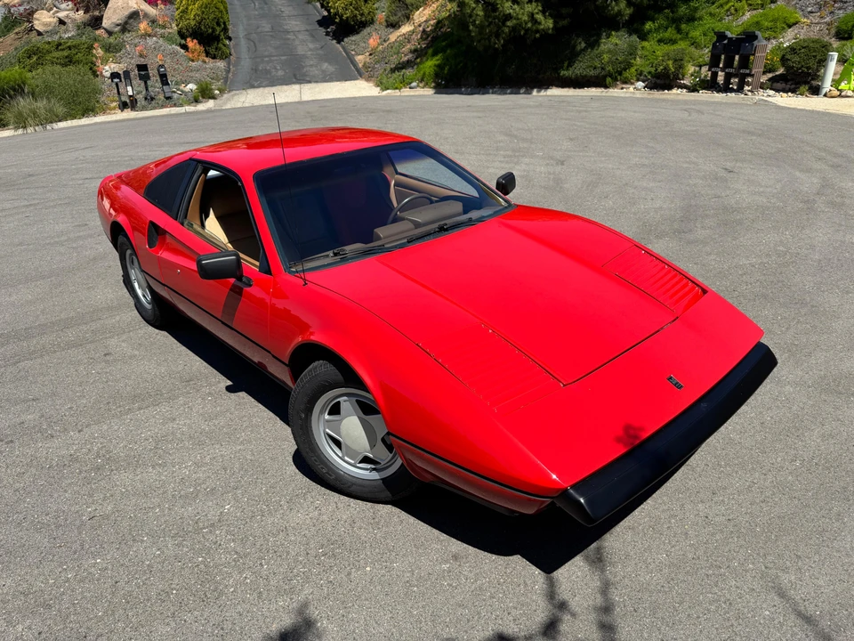 1988 Pontiac Fiero - Image 24 of 31