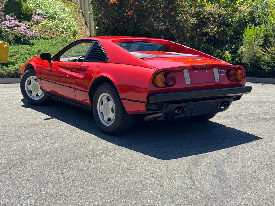 1988 Pontiac Fiero - Image 15 of 31
