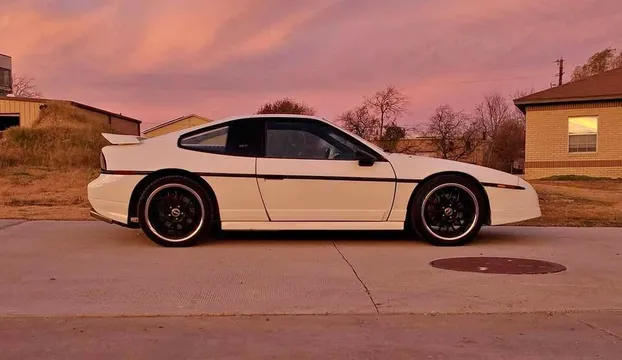 1988 Pontiac Fiero GT