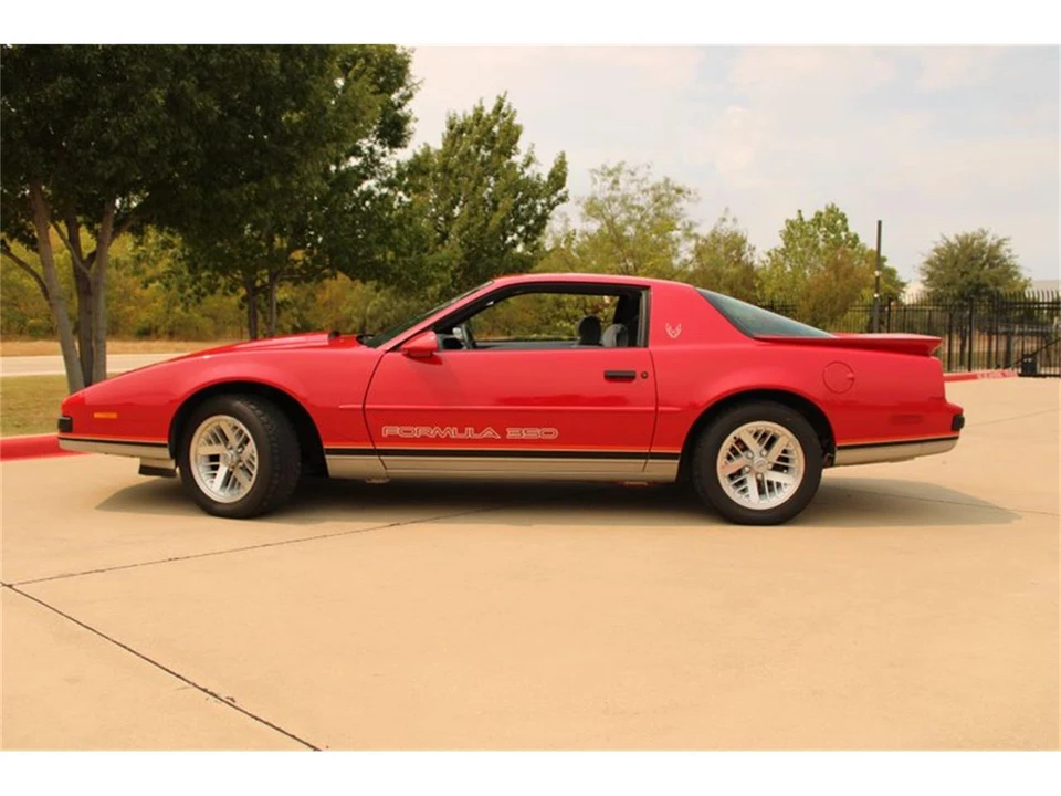 1988 Pontiac Firebird 3rd Gen - Image 6 of 31