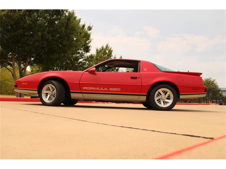 1988 Pontiac Firebird 3rd Gen - Image 7 of 31