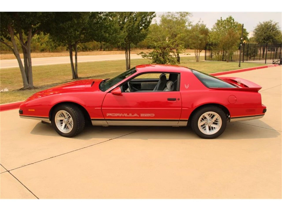1988 Pontiac Firebird 3rd Gen - Image 5 of 31