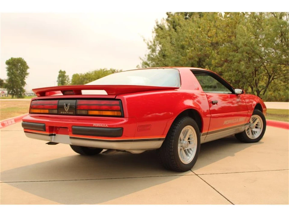 1988 Pontiac Firebird 3rd Gen - Image 20 of 31