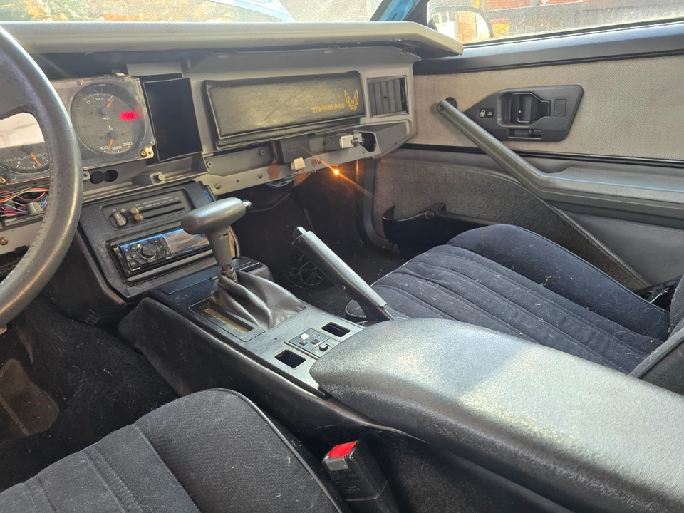 1988 Pontiac Firebird 3rd Gen - Image 6 of 17