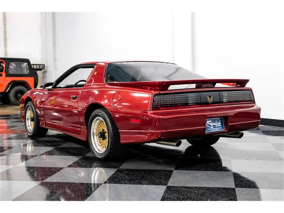 1988 Pontiac Firebird 3rd Gen - Image 8 of 31