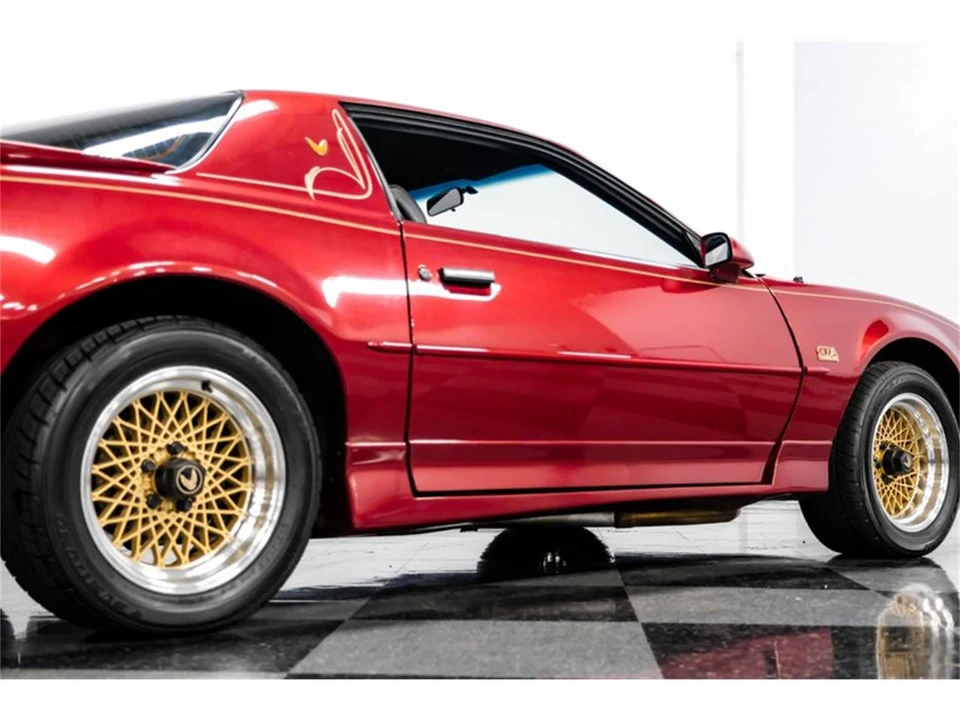 1988 Pontiac Firebird 3rd Gen - Image 24 of 31