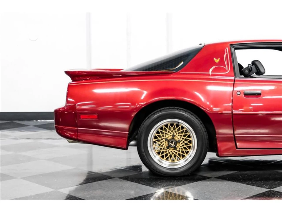 1988 Pontiac Firebird 3rd Gen - Image 25 of 31