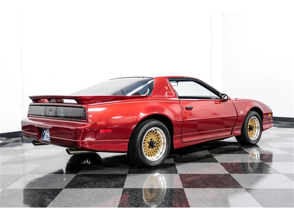 1988 Pontiac Firebird 3rd Gen - Image 10 of 31