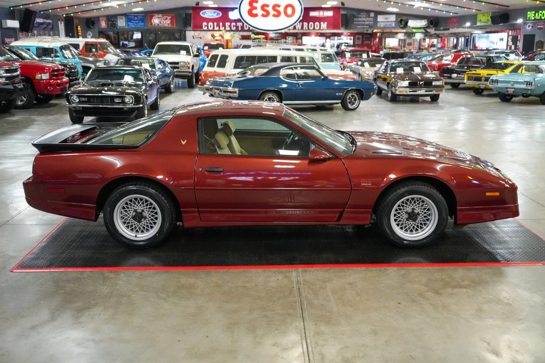 1988 Pontiac Firebird 3rd Gen - Image 16 of 31