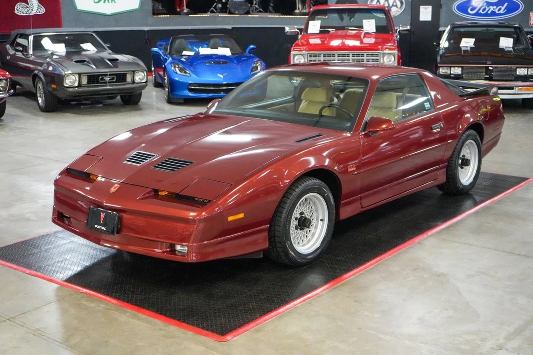 1988 Pontiac Firebird 3rd Gen - Image 10 of 31