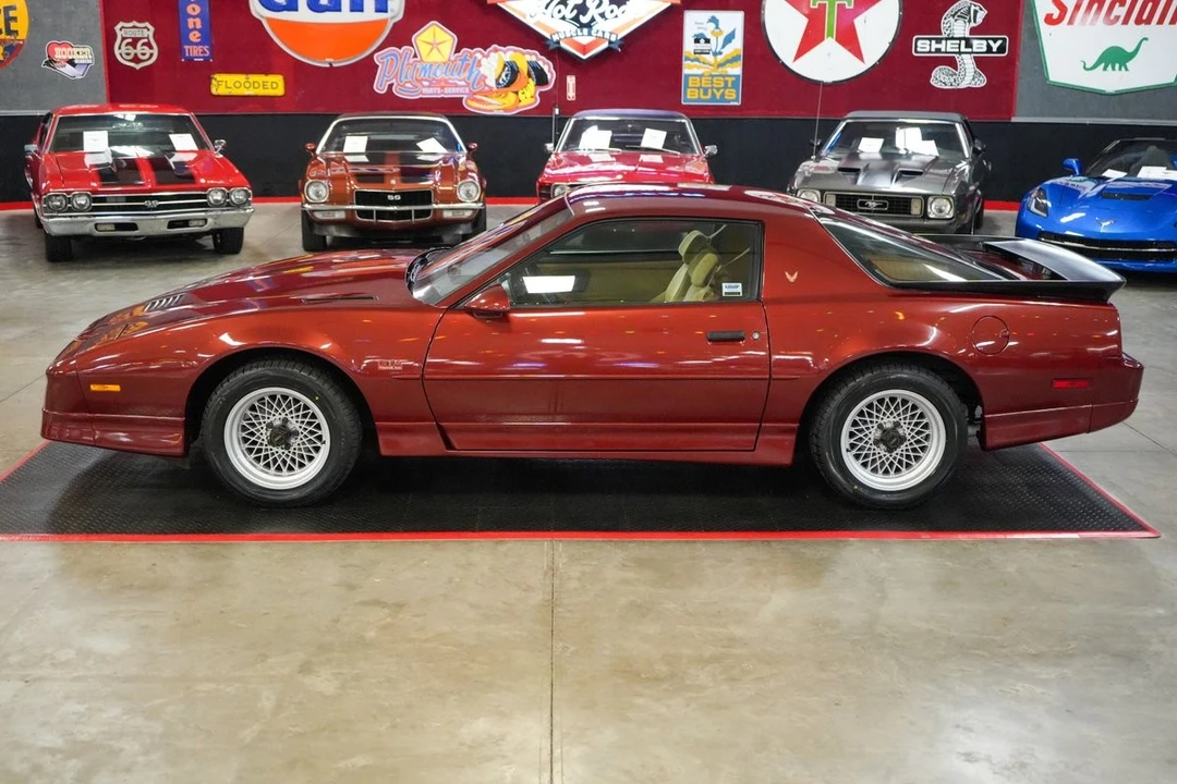 1988 Pontiac Firebird 3rd Gen - Image 11 of 31