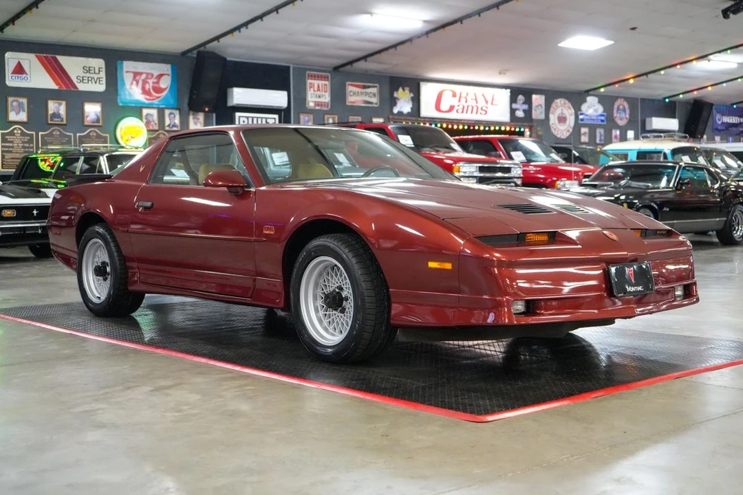 1988 Pontiac Firebird 3rd Gen - Image 25 of 31