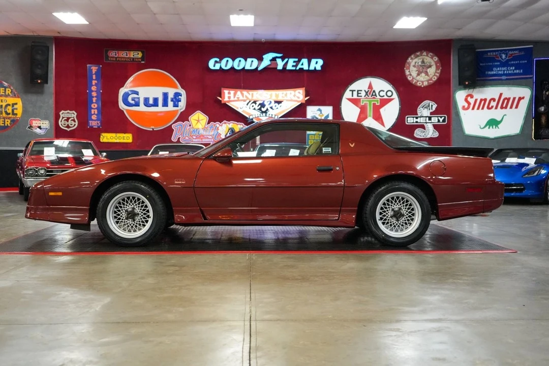 1988 Pontiac Firebird 3rd Gen - Image 20 of 31