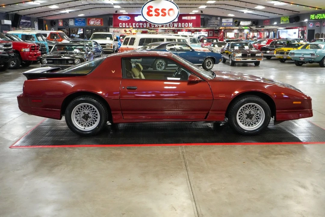1988 Pontiac Firebird 3rd Gen - Image 7 of 31
