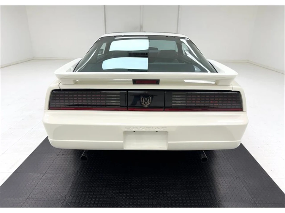 1988 Pontiac Firebird 3rd Gen - Image 7 of 31