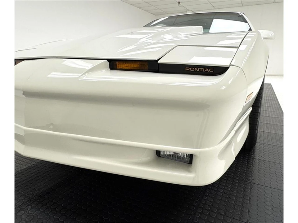 1988 Pontiac Firebird 3rd Gen - Image 12 of 31