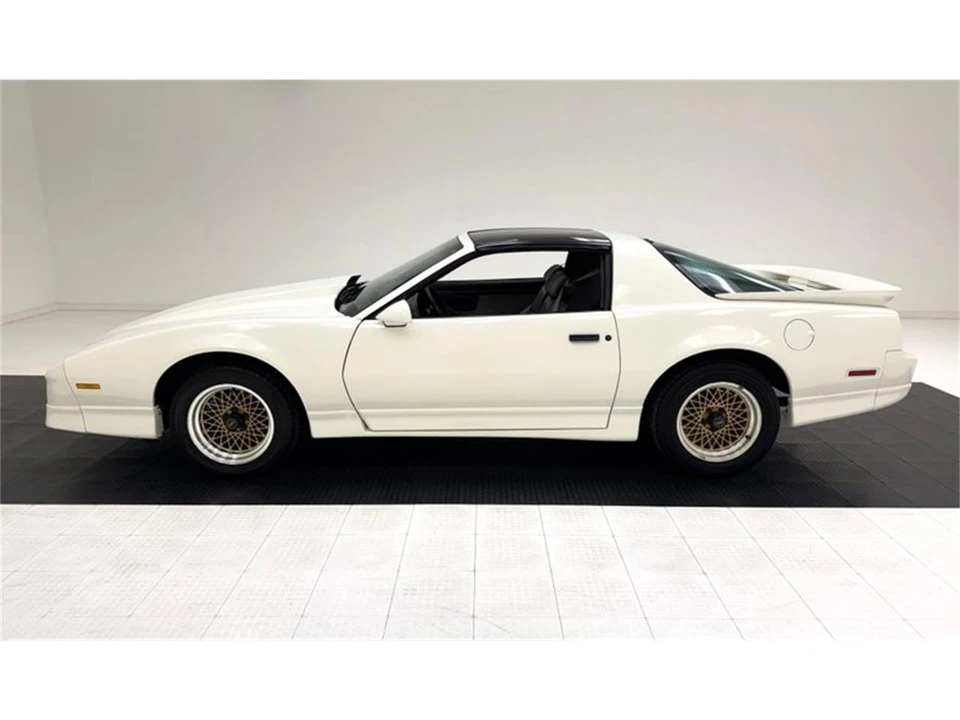 1988 Pontiac Firebird 3rd Gen - Image 3 of 31