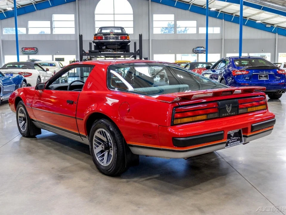 1988 Pontiac Firebird 3rd Gen - Image 5 of 21