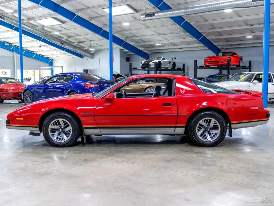 1988 Pontiac Firebird 3rd Gen - Image 4 of 21