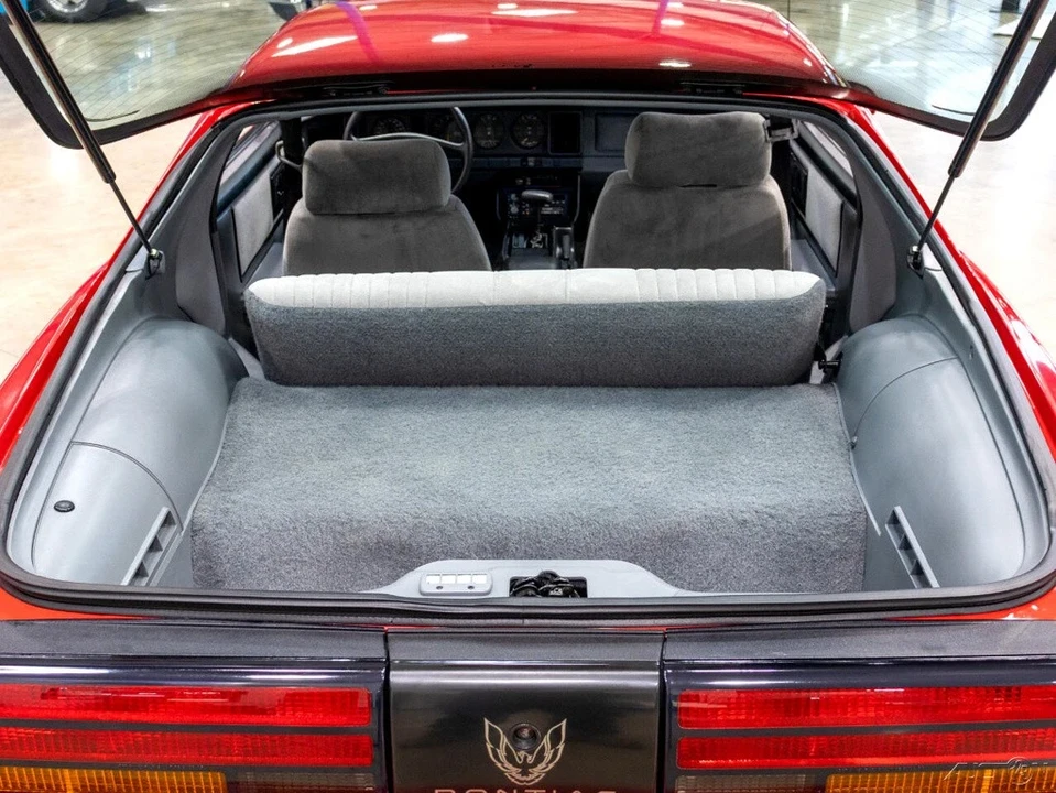 1988 Pontiac Firebird 3rd Gen - Image 18 of 21
