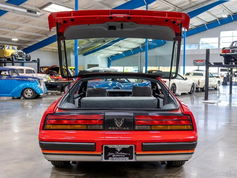 1988 Pontiac Firebird 3rd Gen - Image 16 of 21
