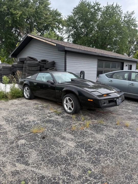 1988 Pontiac Firebird 3rd Gen - Image 3 of 14