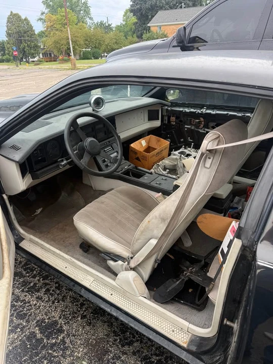 1988 Pontiac Firebird 3rd Gen - Image 13 of 14