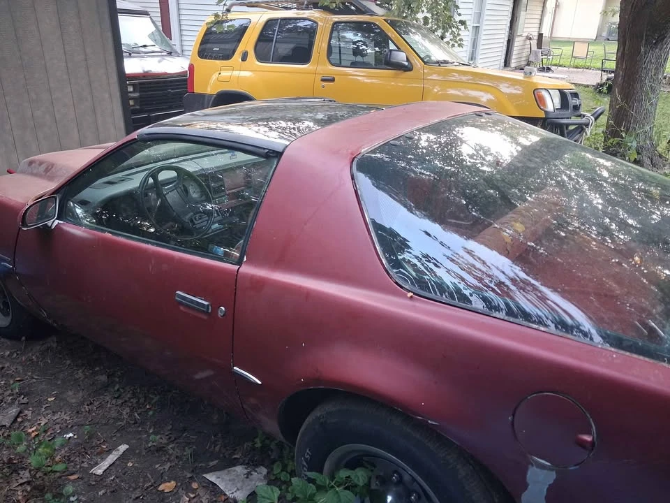 1988 Pontiac Firebird 3rd Gen - Image 4 of 11